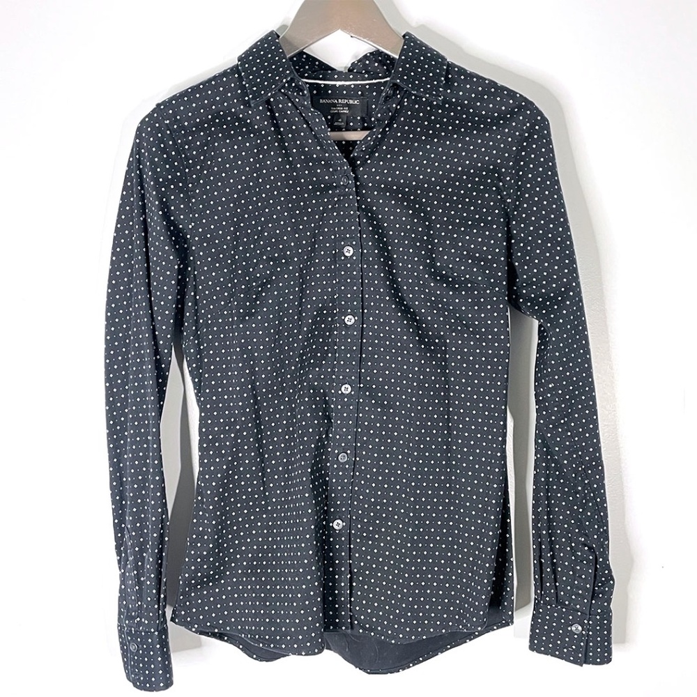 2/$30 Banana Republic Factory Black Shirt Diamond Print Sz 4